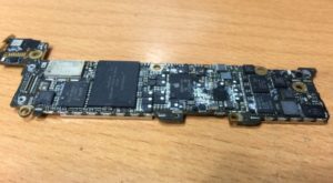 ремонт материнской платы Iphone на Октябрьском поле