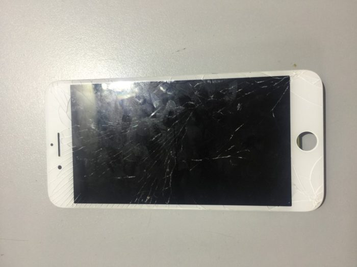 дисплейный модуль iphone 7 с трещинами