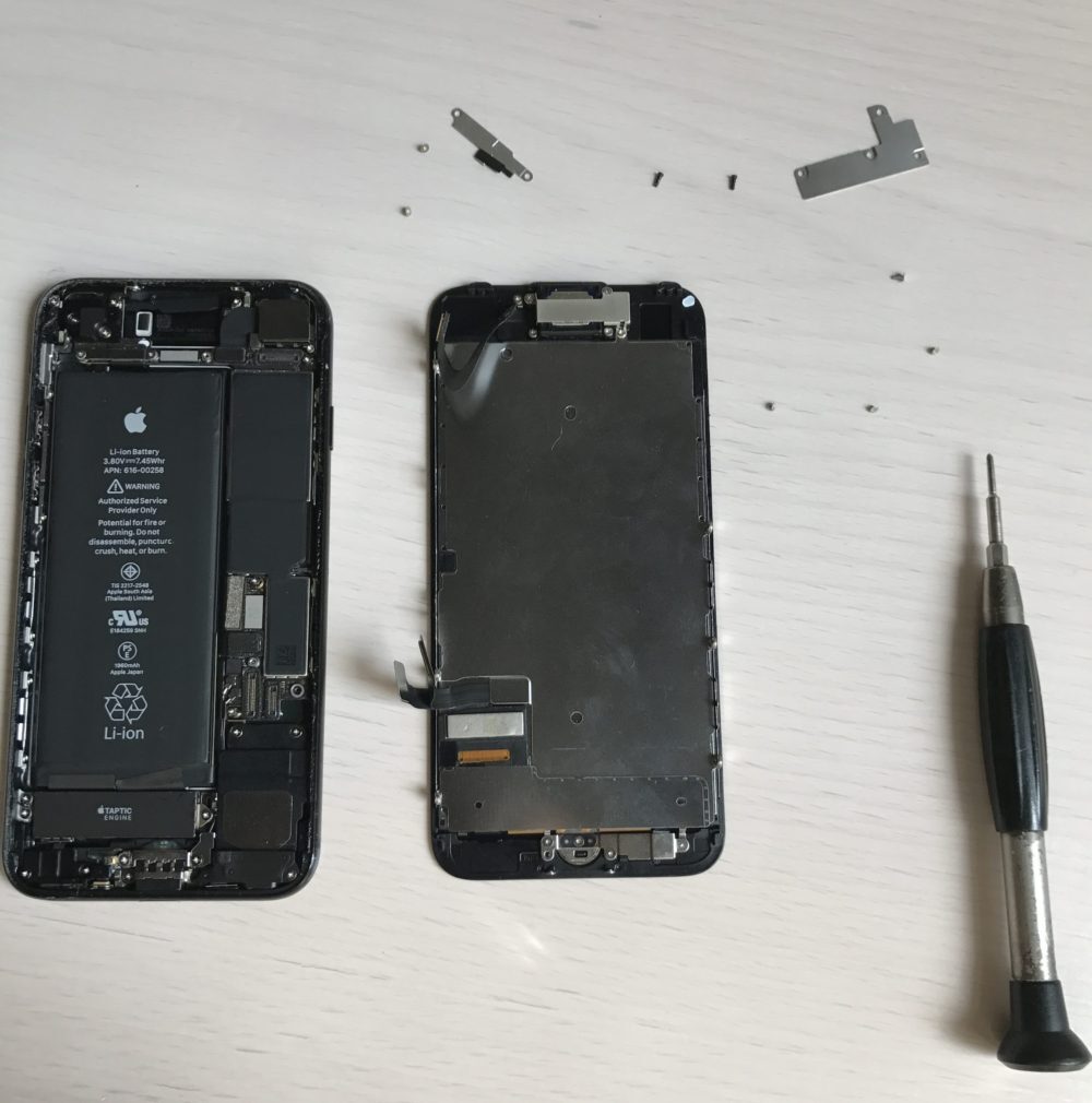 Замена экрана на iphone 7