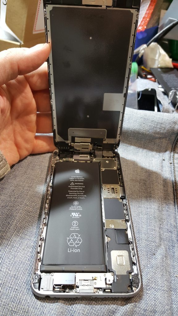 замена слухового динамика на iphone 6s Вскрытие айфона для замены слухового динамика