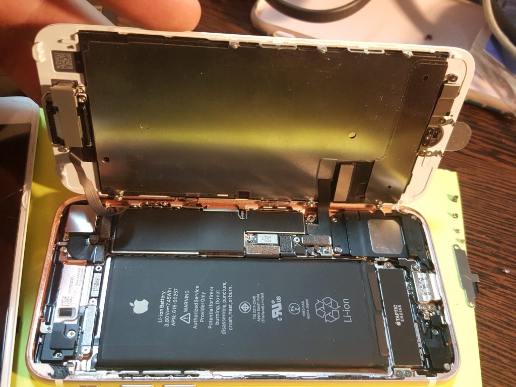 Как iPhone 7 выглядит внутри