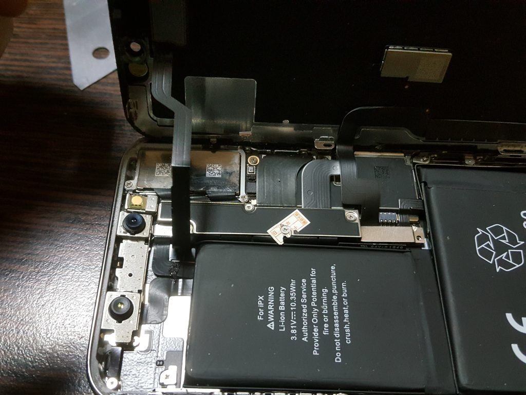 Замена аккумулятора в телефоне iPhone X