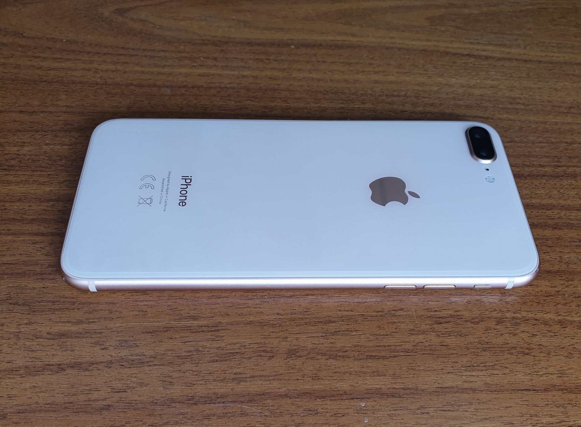 новая задняя крышка iphone 8 plus