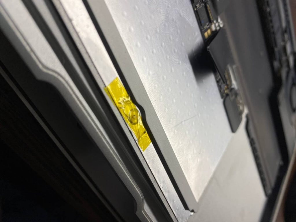 Ремонт кнопки сенсорной панели Macbook