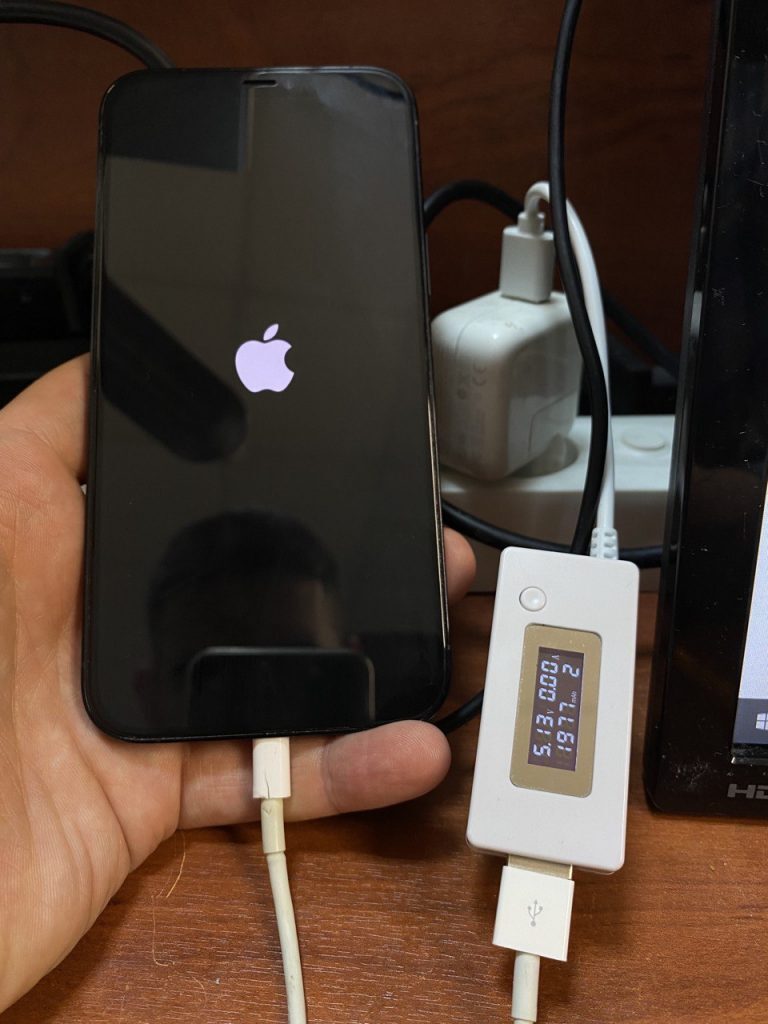 iPhone 12 Pro max память переполнена и перезагружается